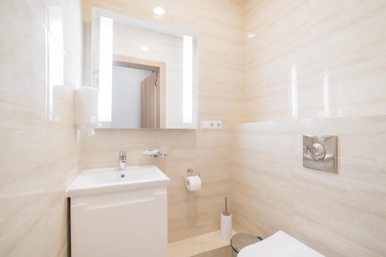 Solutel Apartments-32 Бишкек Екстериор снимка